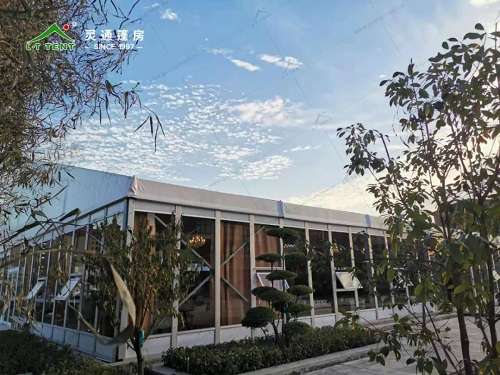 英国上市公司官网365篷房为售楼处搭建绿色临时售楼中心