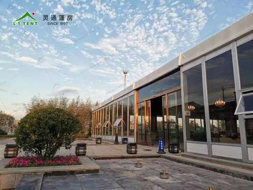 英国上市公司官网365篷房为售楼处搭建绿色临时售楼中心